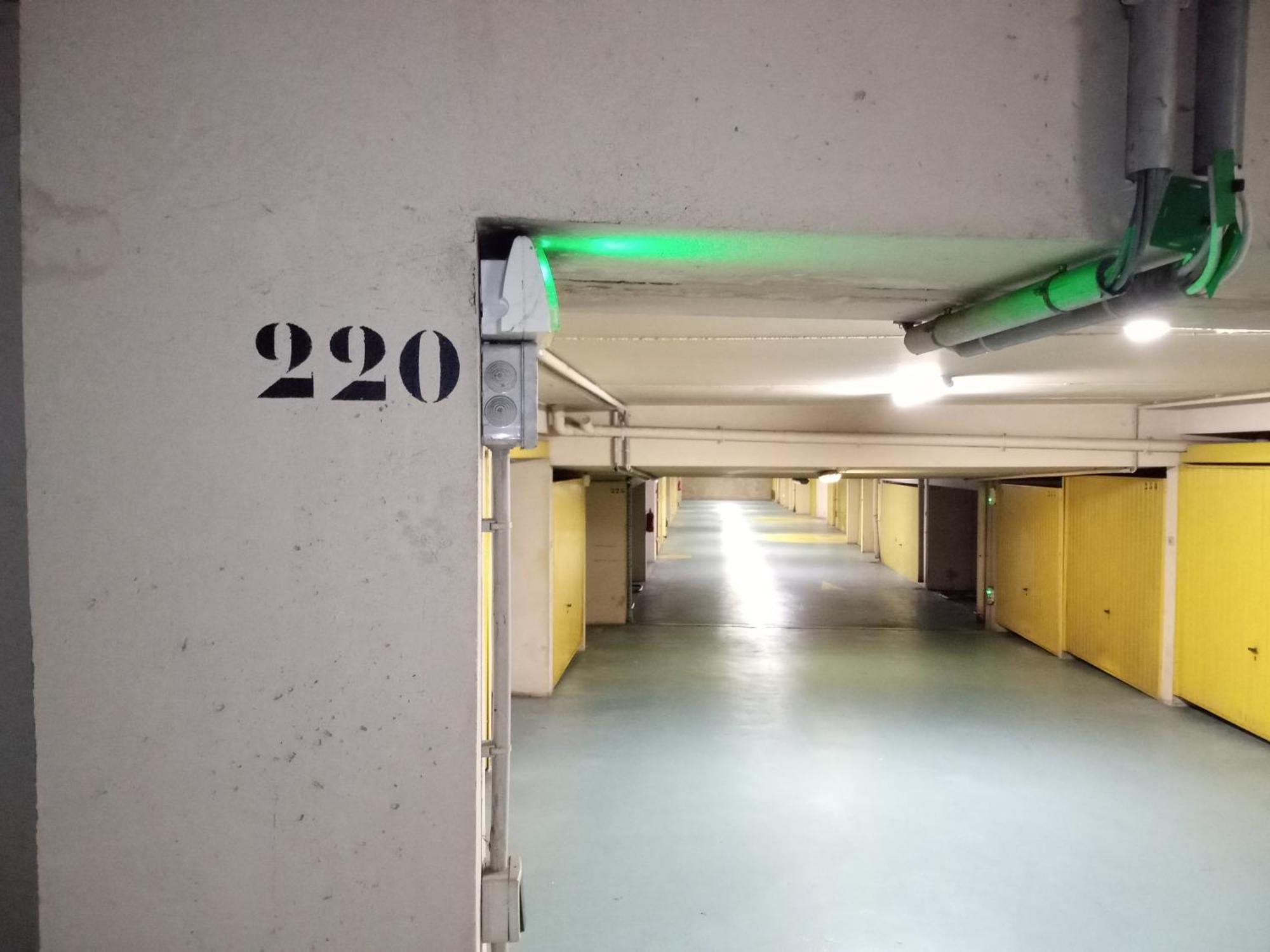 Vieux Nice, Grand 2 Pièces Sur Jardins, Parking, Calme Nizza